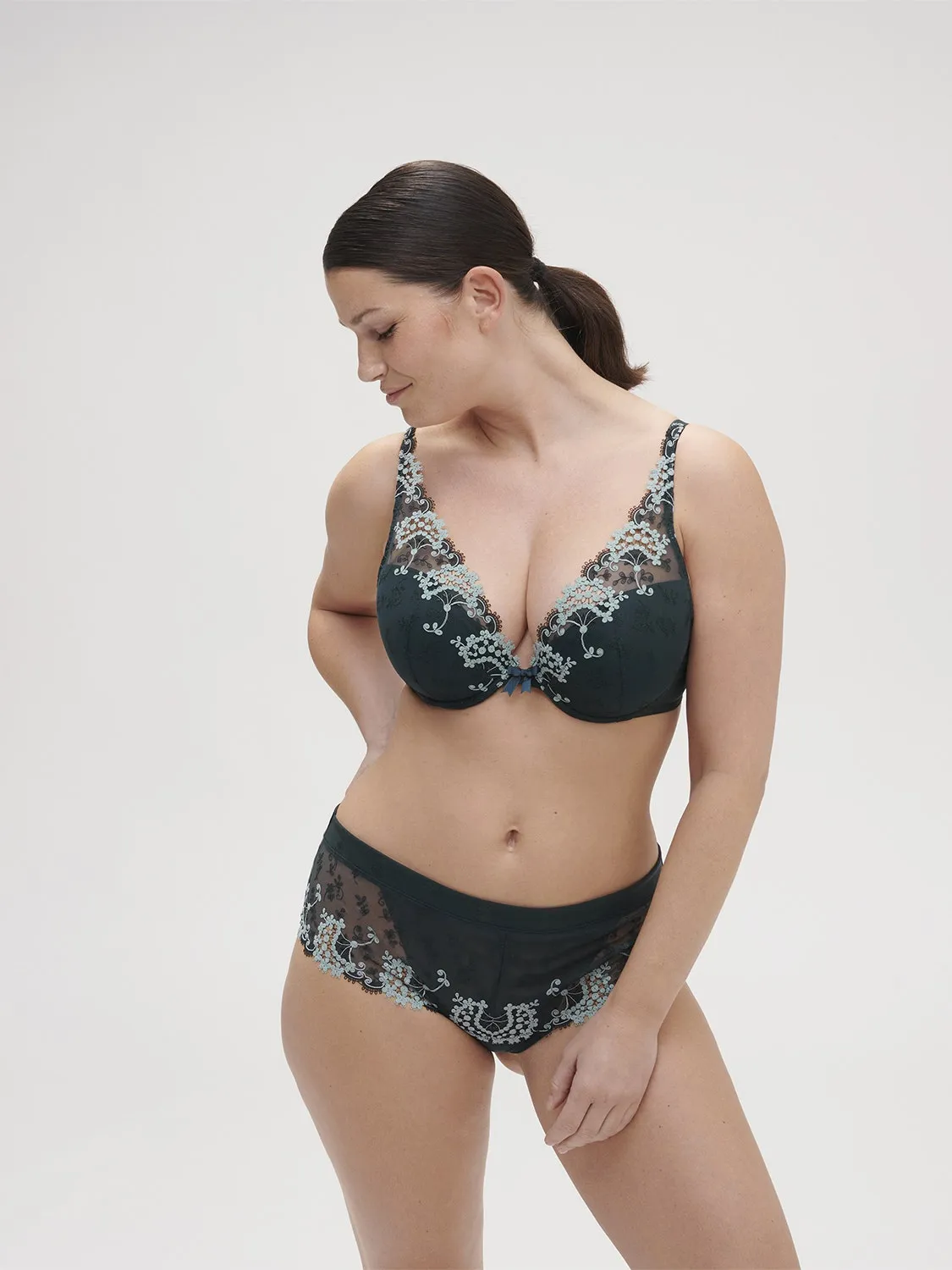 Wish Triangle Contour - Kolsaï Green